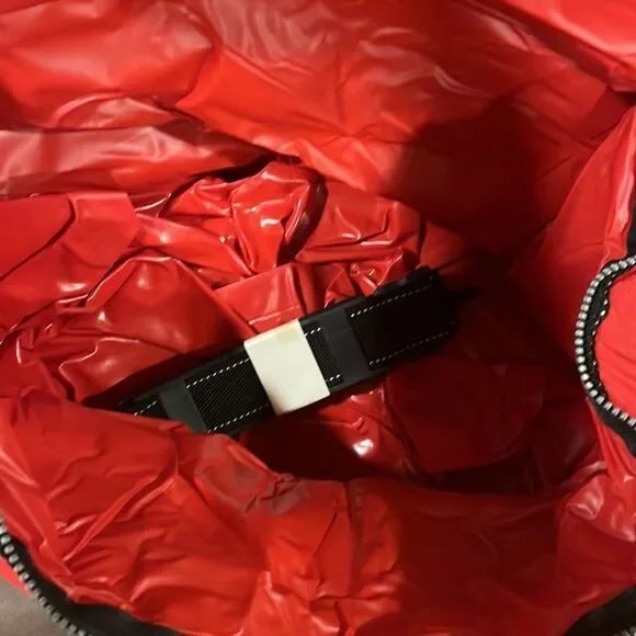 NWOT Coca Cola duffle bag - Picture 2 of 3